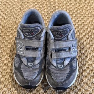 New Balance Kids' 990v6 Sneakers in Grey